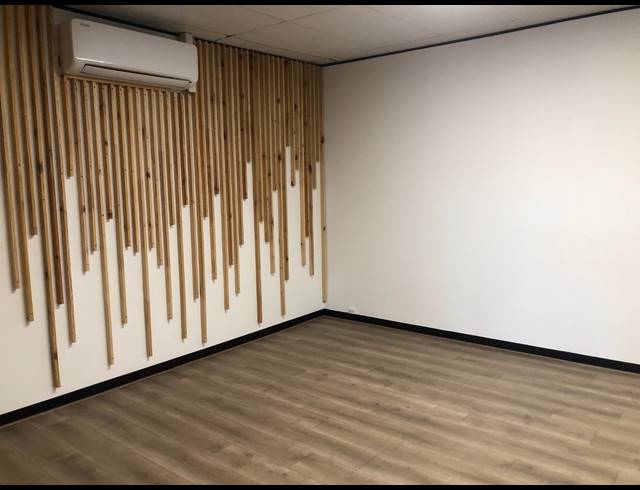181M² OFFICE TO LET IN HYDE PARK